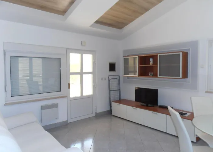 Ines 1 By Interhome Vikendica Pula