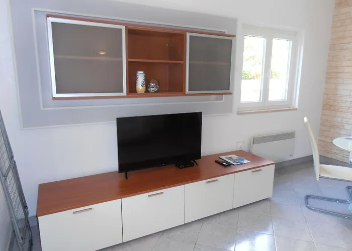 Ines 1 By Interhome Vikendica *